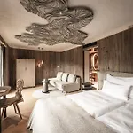 Der Engel Hotel 4*